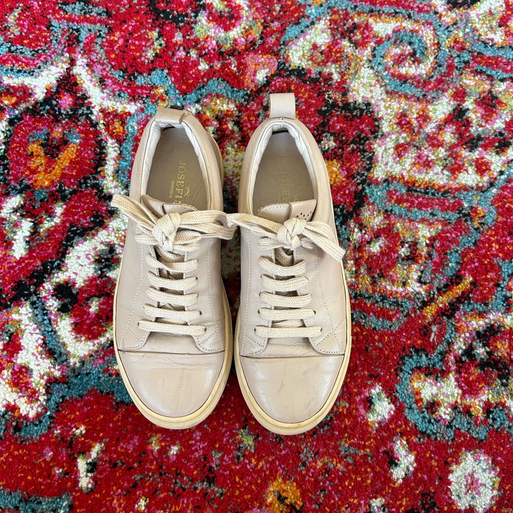 ‘Josefina’ Lace-Up Sneakers